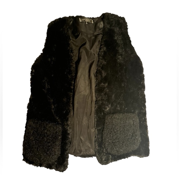 Black faux fur vest with pockets - Picture 1 of 2
